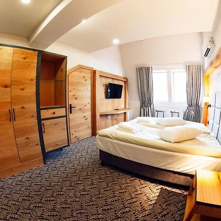 Гостевой дом Popasul Domnesc- Resort& Spa- Vue Воронец