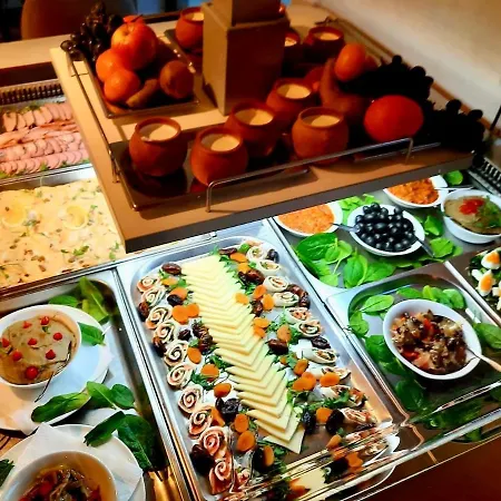 Popasul Domnesc- Resort& Spa- Vue 招待所 4*